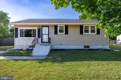 11 Theresa Ln, Williamstown, NJ 08094