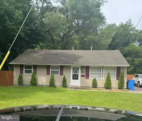 106 Cerak Ln, Clayton, NJ 08312