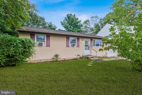 192 Monmouth Ave, West Deptford, NJ 08086