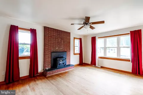 Living - 230 Adams Ave, Pitman, NJ 08071 photo 2 of 2
