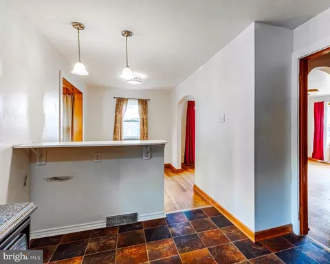 Entry Way - 230 Adams Ave, Pitman, NJ 08071 photo 2 of 2