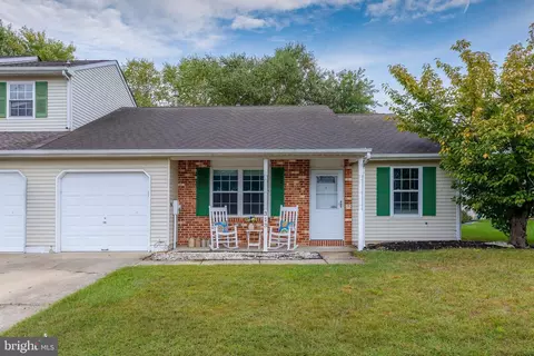 313 Catalano Ln, Swedesboro, NJ 08085