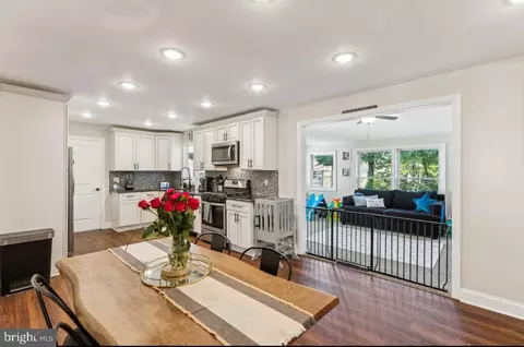 Entry Way - 508 Boundary Rd, Pitman, NJ 08071 photo 8 of 15