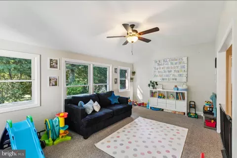 Entry Way - 508 Boundary Rd, Pitman, NJ 08071 photo 10 of 15