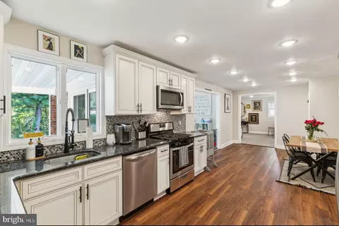 Entry Way - 508 Boundary Rd, Pitman, NJ 08071 photo 5 of 15