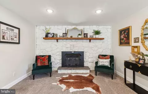 Entry Way - 508 Boundary Rd, Pitman, NJ 08071 photo 3 of 15