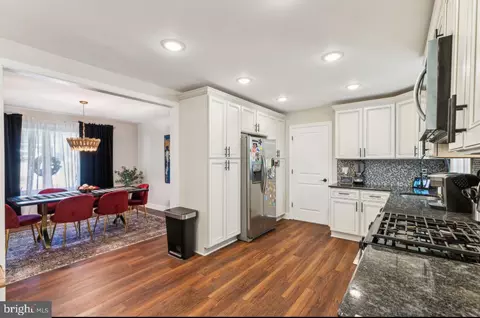 Entry Way - 508 Boundary Rd, Pitman, NJ 08071 photo 6 of 15