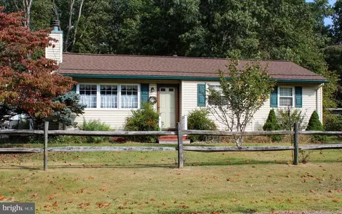 153 Bentwood Dr, Malaga, NJ 08328