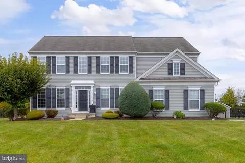 5 Campbell Ct, Mickleton, NJ 08056