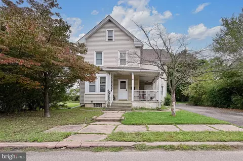 18 Railroad Ave, Williamstown, NJ 08094