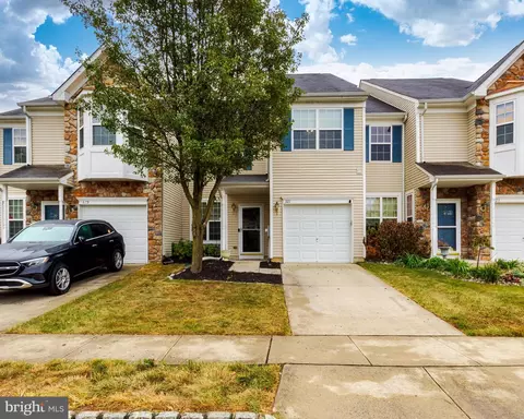 321 Chancellor Dr, Deptford, NJ 08096