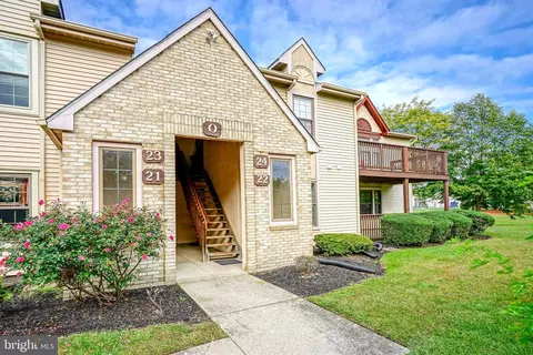 22 Canterbury Ct, Sewell, NJ 08080