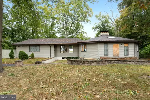 2019 Barnsboro Good Intent Rd, Blackwood, NJ 08012