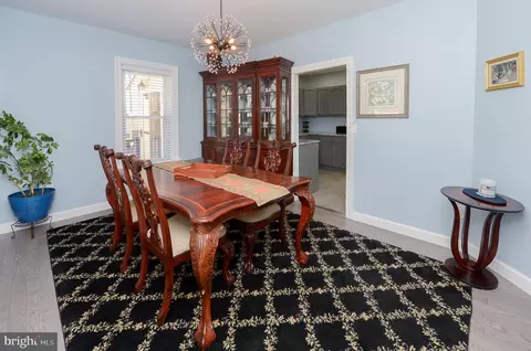 Dining - 109 Laurel Ave, Pitman, NJ 08071 photo 2 of 2