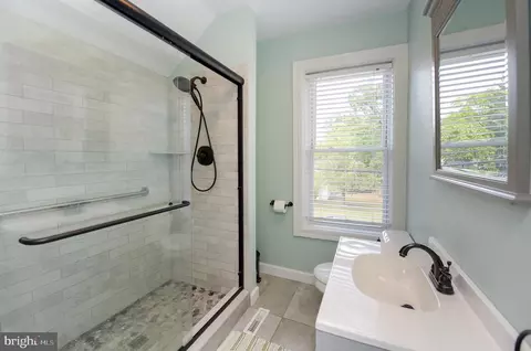Bath - 109 Laurel Ave, Pitman, NJ 08071 photo 2 of 2