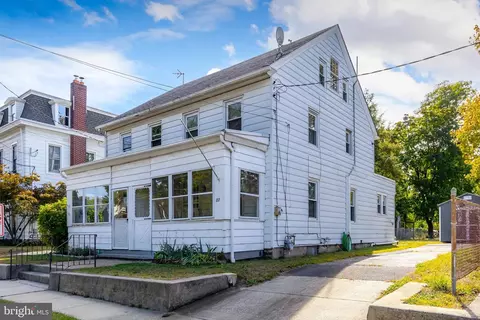 87 Main St, Bridgeport, NJ 08014