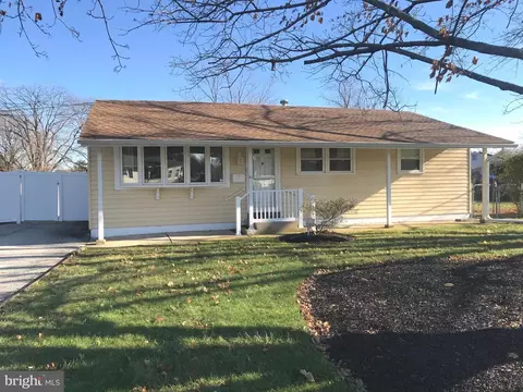51 Bruce Dr, Deptford, NJ 08096