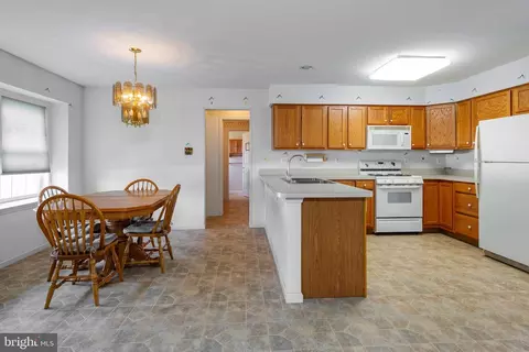 16 Clover Ridge Dr, Mickleton, NJ 08056 photo 4