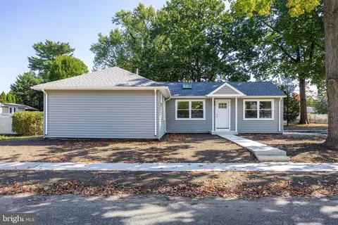 210 Summit Ave, Deptford, NJ 08096
