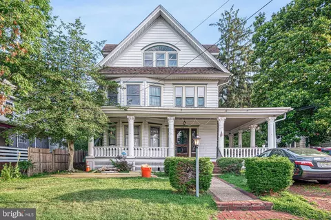 208 W Holly Ave, Pitman, NJ 08071