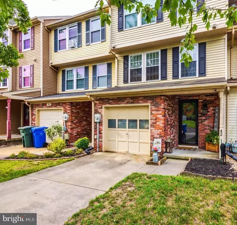 42 Stoneshire Dr, Glassboro, NJ 08028