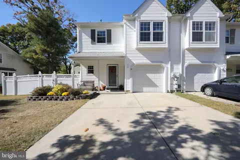 74 Meadows Dr, Glassboro, NJ 08028