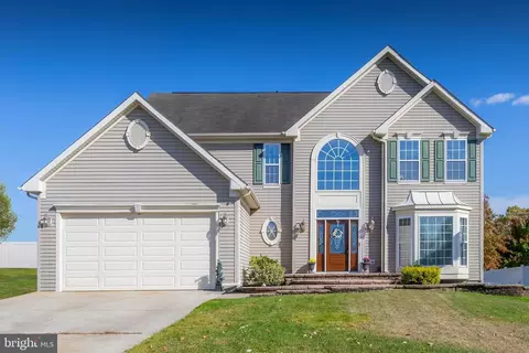 740 Sherwood Dr, Williamstown, NJ 08094