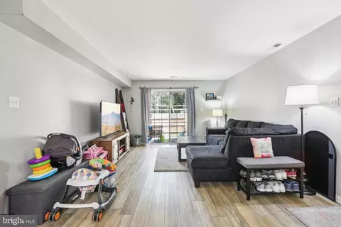 1392 Tristram Cir, Mantua, NJ 08051