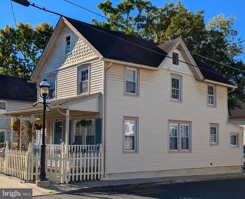 Exterior - 102 4th Ave, Pitman, NJ 08071 photo 3 of 7