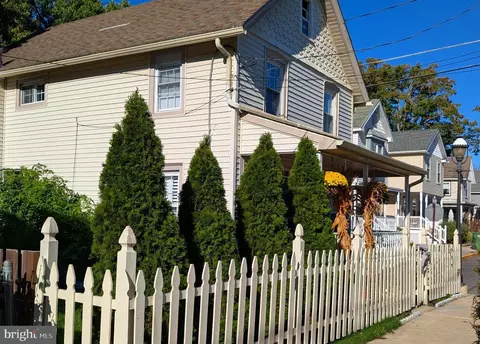 Exterior - 102 4th Ave, Pitman, NJ 08071 photo 4 of 7