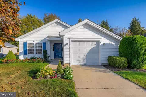102 Maple Leaf Cir, Sewell, NJ 08080