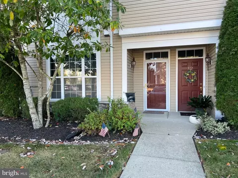 311 Raphael Ct, Williamstown, NJ 08094