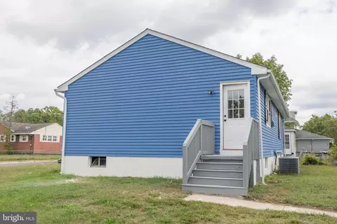 372 W Washington St, Paulsboro, NJ 08066