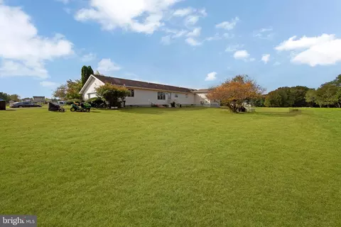 150 W Wolfert Station Rd, Mickleton, NJ 08056