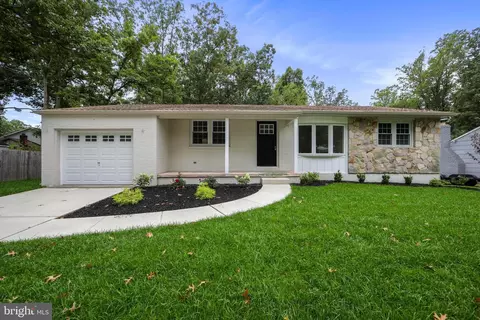 18 River Birch Rd, Turnersville, NJ 08012