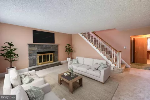 1431 N Main St, Williamstown, NJ 08094