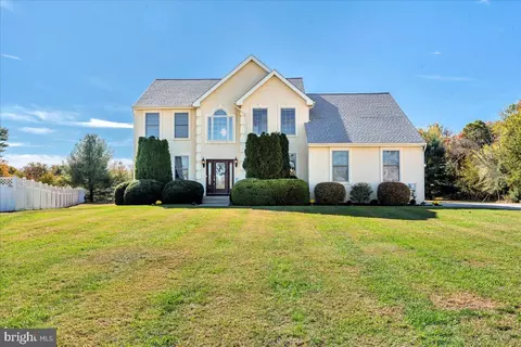 2 Tolberts Turn, Sewell, NJ 08080