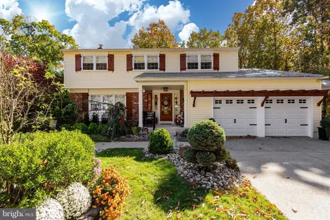 570 Cambridge Rd, Blackwood, NJ 08012