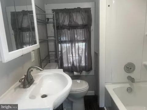 Bath - 106 9th Ave, Pitman, NJ 08071 photo 1 of 1