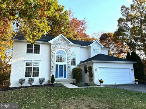 606 Gable Ct, Williamstown, NJ 08094