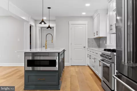 Entry Way - 603 Elm Ave, Pitman, NJ 08071 photo 5 of 14