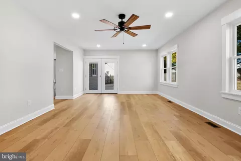 Living - 603 Elm Ave, Pitman, NJ 08071 photo 5 of 5