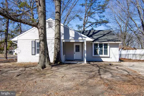 1217 S Beecham Rd, Williamstown, NJ 08094