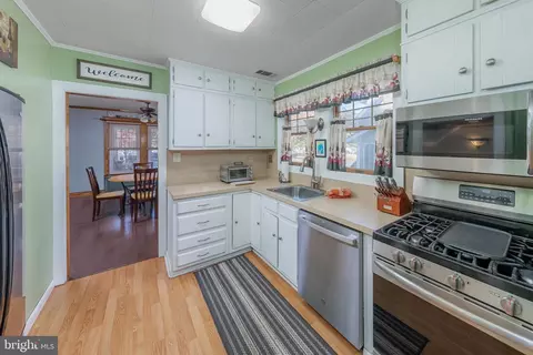 Kitchen - 225 Crafton Ave, Pitman, NJ 08071 photo 2 of 2