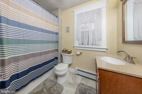 Entry Way - 225 Crafton Ave, Pitman, NJ 08071 photo 1 of 4