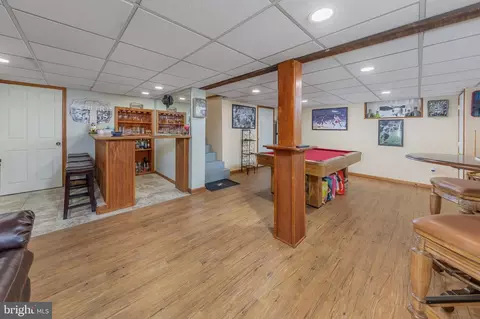 Entry Way - 225 Crafton Ave, Pitman, NJ 08071 photo 2 of 4