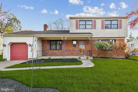 258 Ireland Ter, Williamstown, NJ 08094