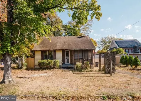 15 Maple Ave, Newfield, NJ 08344