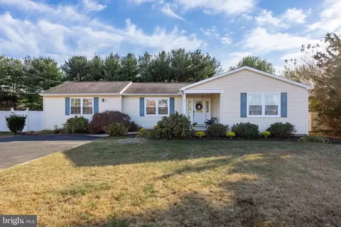 34 Viereck Rd, Swedesboro, NJ 08085