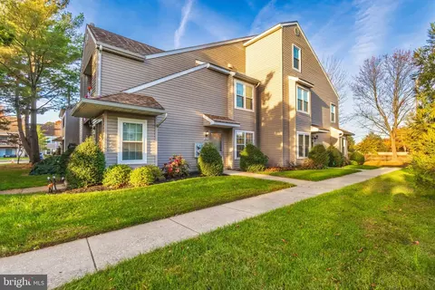 1303 Hawthorne Ct, Sewell, NJ 08080